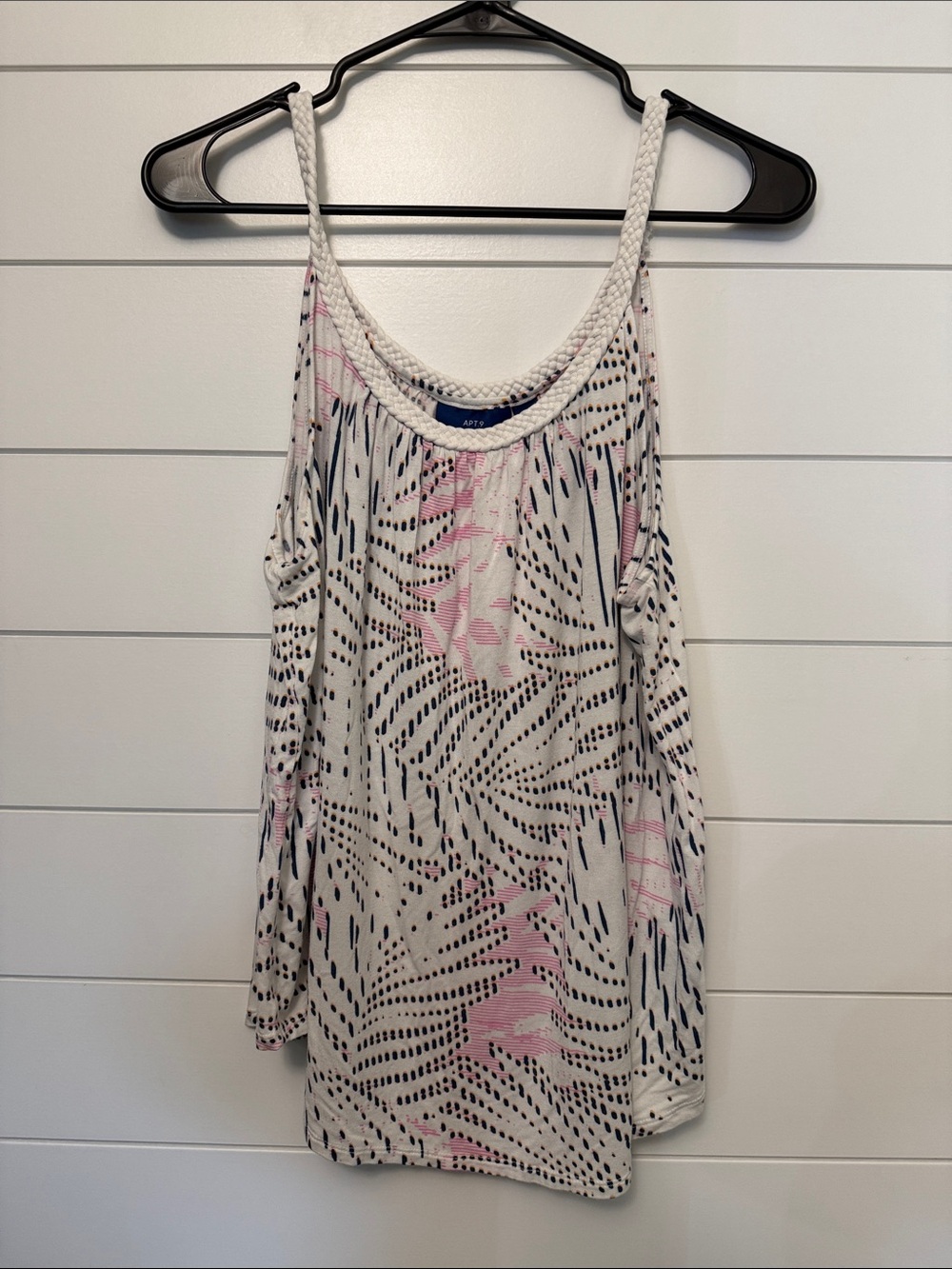 Apt. 9 White Tank Top with Pink and Navy Abstract Print